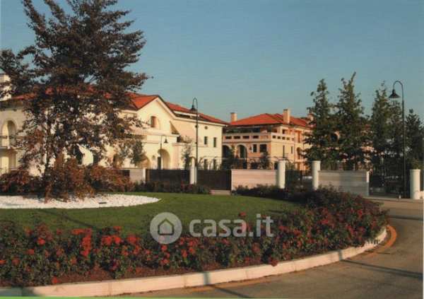 Appartamento in residenziale in Via Santandrà