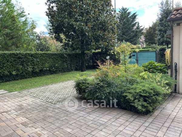 Villetta a schiera in residenziale in Via Carlo Guzzi