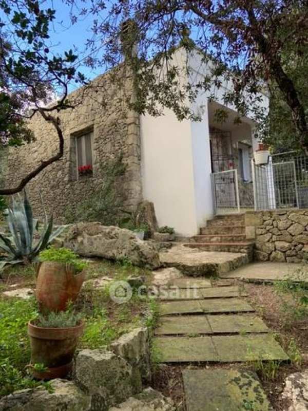 Villa in residenziale in Via Vecchia Com.le Corigliano-Maglie