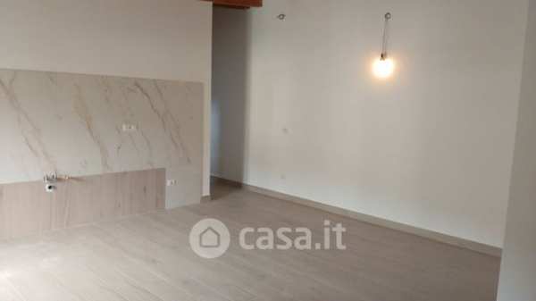 Appartamento in residenziale in Via Pisani 12