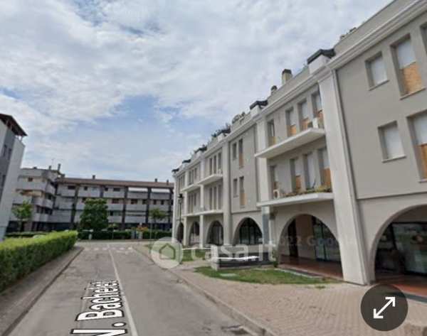 Appartamento in residenziale in Via V. Bachelet