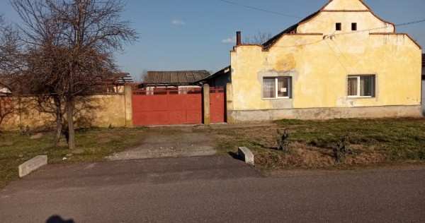 Casa semlac judet arad