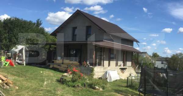 Valea voievozilor vilă p+m 150mp