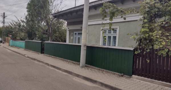 Casa in saveni, botosani