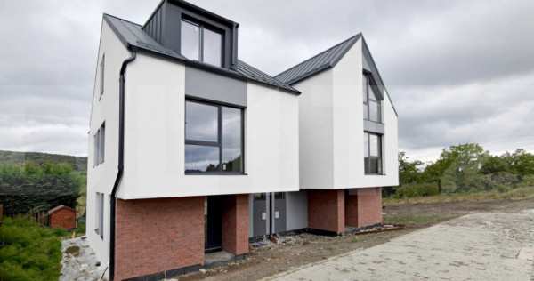Duplex modern de vanzare, 151,64 mp, in faget