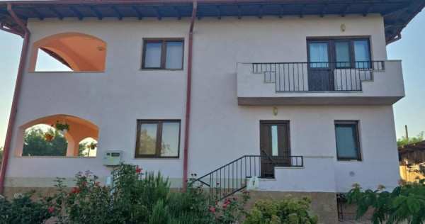 Casa de vanzare in insuratei