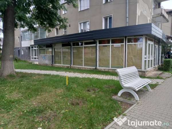 Spațiu comercial de închiriat.