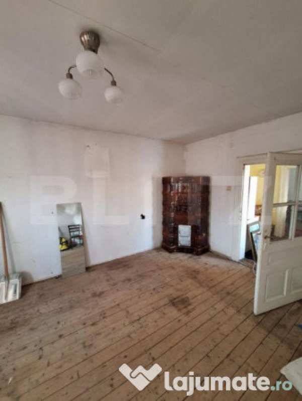 Casa plan parter, sanpetru