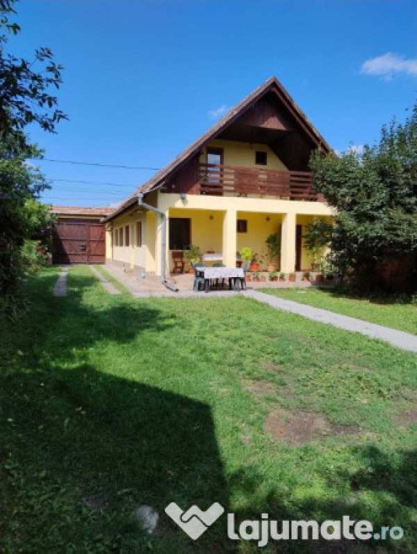 Vând casă în petrești alba