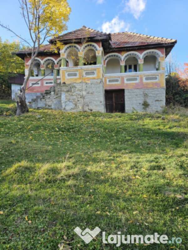 Loturi teren intravilane 975mp!