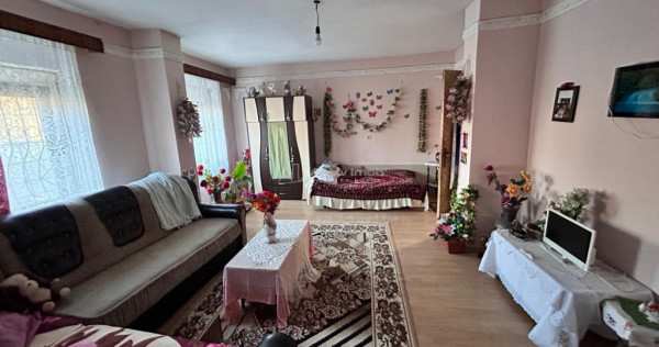 Bocsa casa solida, locuibila si teren