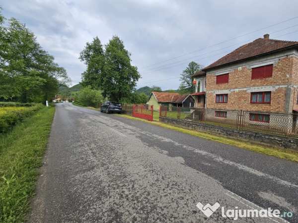 Casa,curte si gradina hartagani