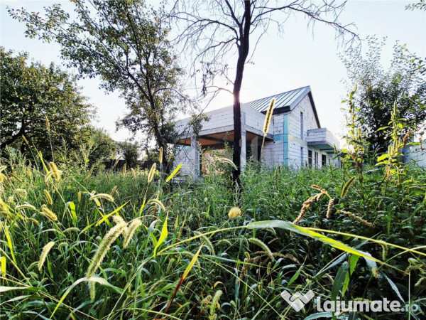 Vila de cu priveliste frumoasa