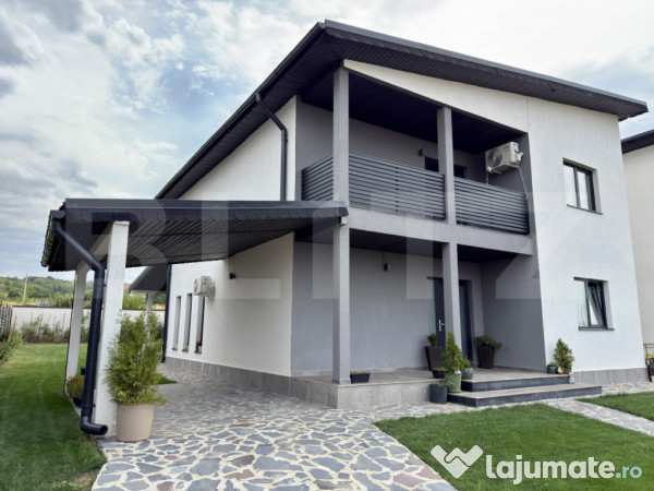 Casă modernă, bucov, pe deal