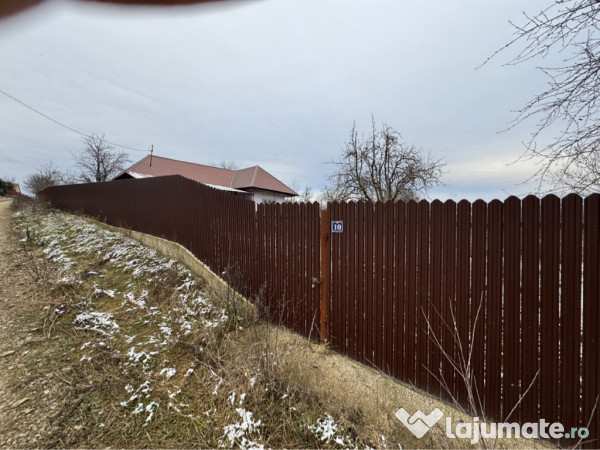 Casă de vânzare la țară