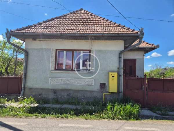 Casa de vanzare la 10 km de tg mures