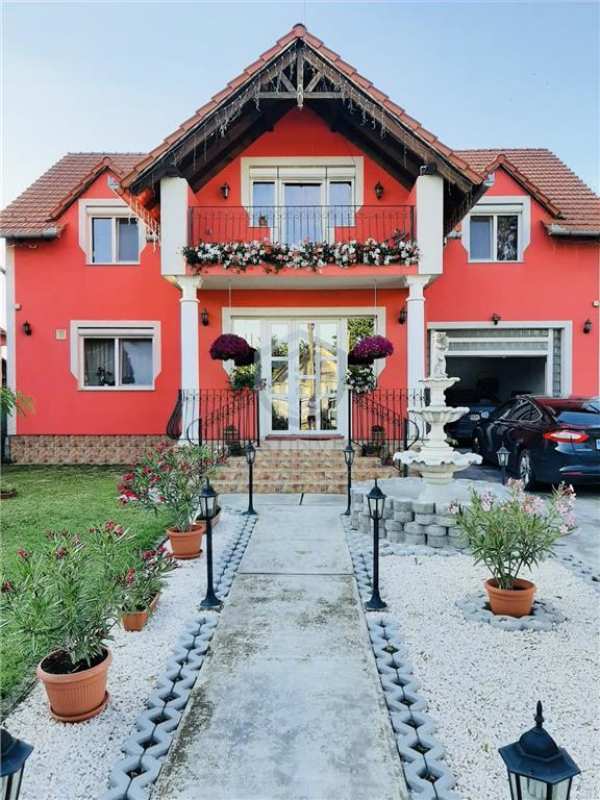 Vila de vanzare in rosiori