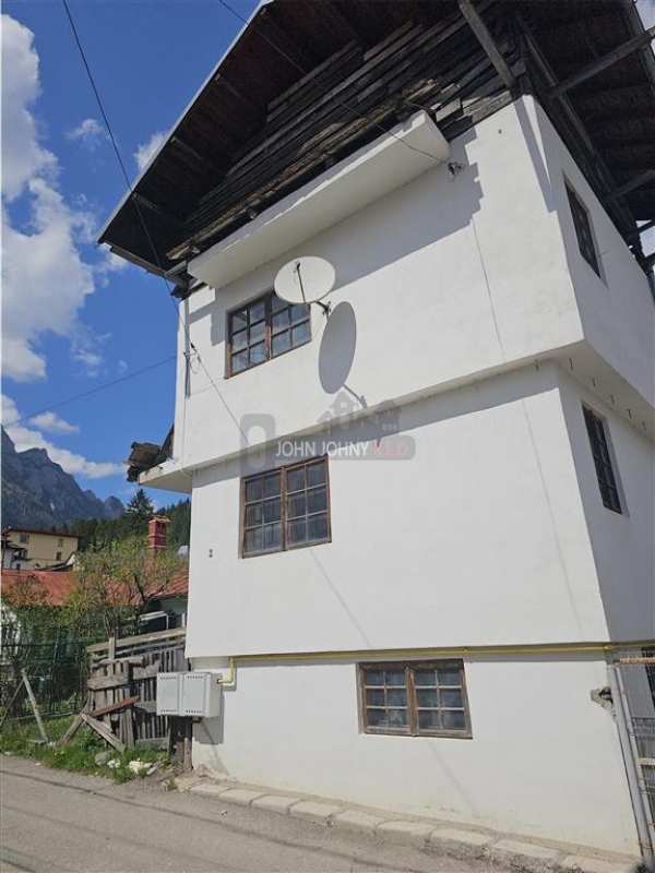 Vila ultracentral busteni