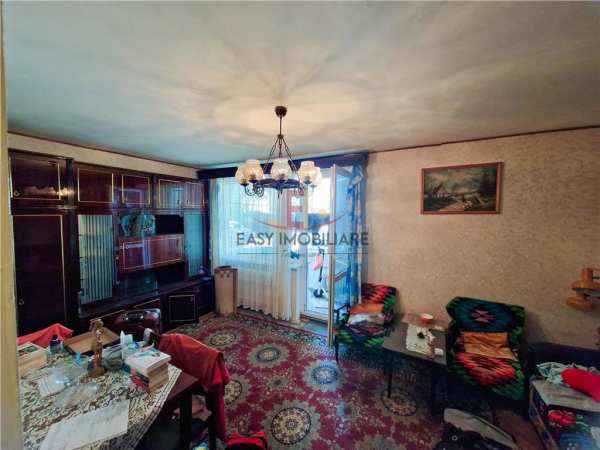 Apartament 4 camere,spatiu comercial,2 bai,pivnita,tudor,targu mures