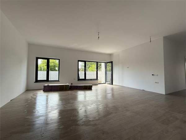 Casa 4 cam 152mp utili, teren 689mp
