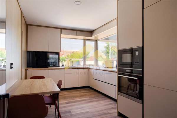 Casa noua la cheie de vanzare in livada