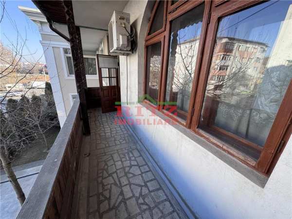 Nou! vila d+p+1e+garaj,cu dublu acces, zona ultracentrala!