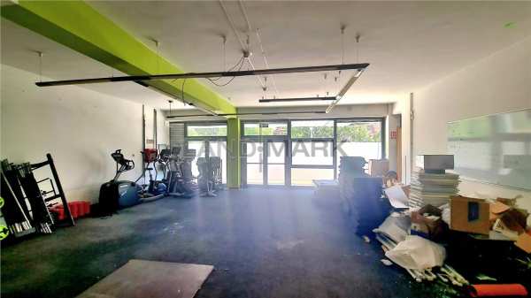 Spatiu comerciual / servicii , 300 mp parter, zona girocului