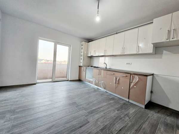 Apartament 3 camere, giarmata vii