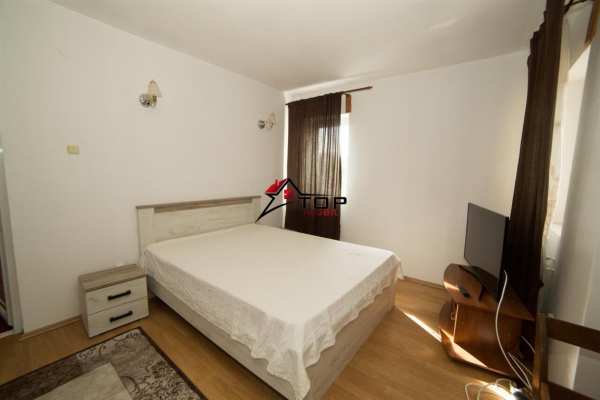 Inchirierea unei camere intr-un  apartament cu 2 camere la vila la 10 minute de umf