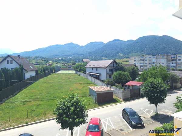 Apartament cu doua camere, decomandat, zarnesti, brasov