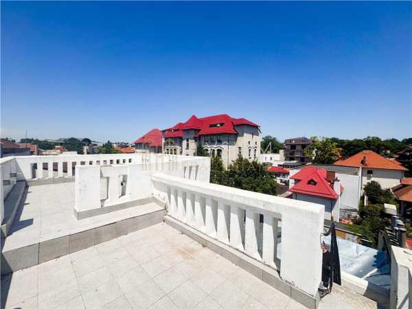 Vila de vanzare 8 camere kiseleff