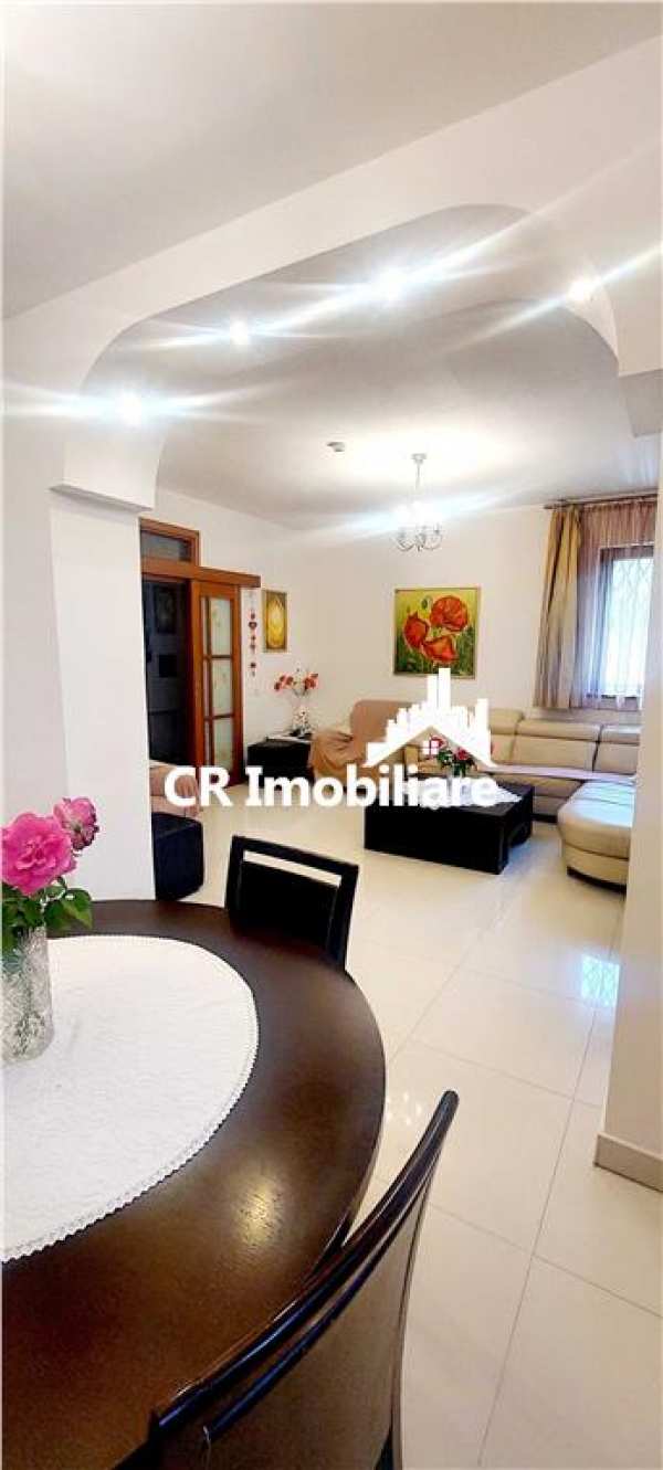 Casa  vila 4 camere de vanzare parcul circului  tei