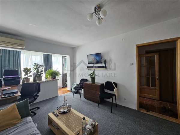 Apartament 2 camere podu ros