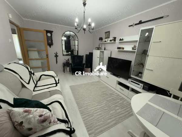 Apartament 4 camere piata trapezului  centrala proprie