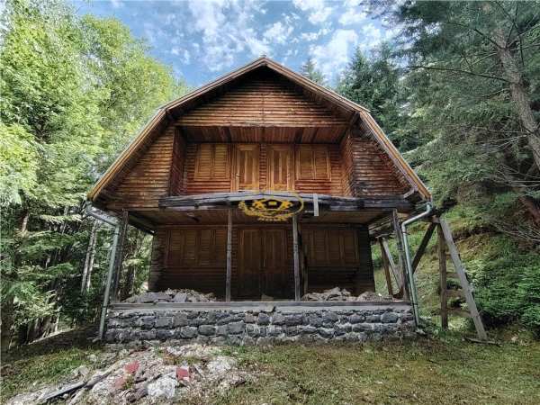 Casa de vacanta nefinalizata (gheorgheni, zona magasbukk, km 5)