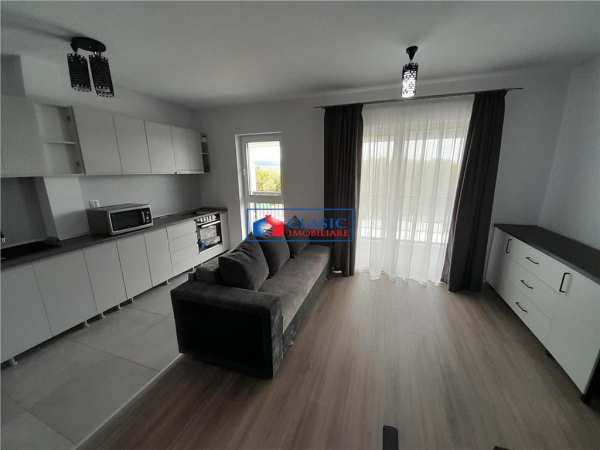 Prima inchiriere apartament 3 camere de lux floresti zona unitatii militare