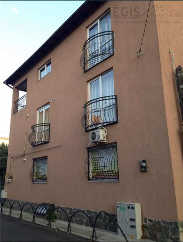 Vila 8 camere si curte ã¢â¬â spatiu ideal pentru familie mare sau investitie
