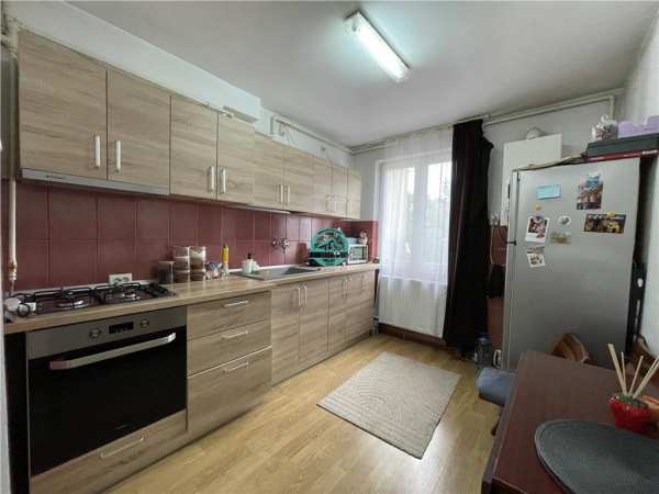 Apartament cu 2 camere de inchiriat, mobilat si utilat, in 7 noiembrie