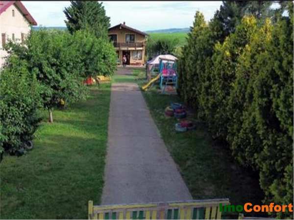 Vila d+p+e in valea ursului, la strada