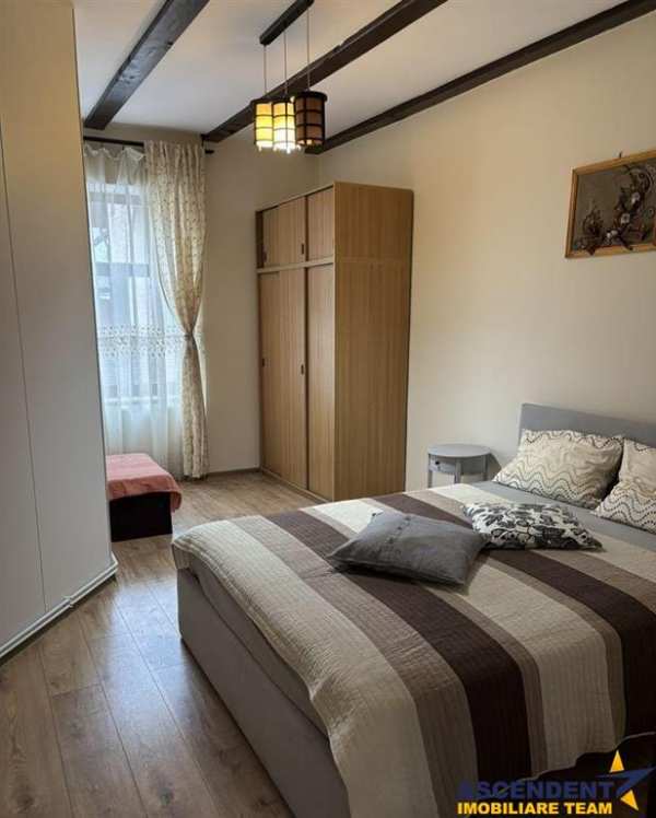Apartament la casa, central, brasov