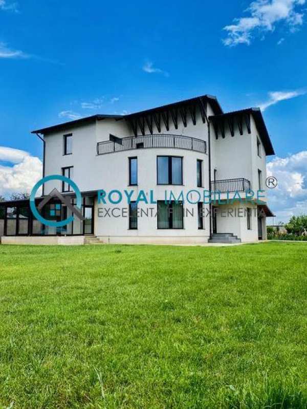 Royal imobiliare - vanzare vila zona exterior vest