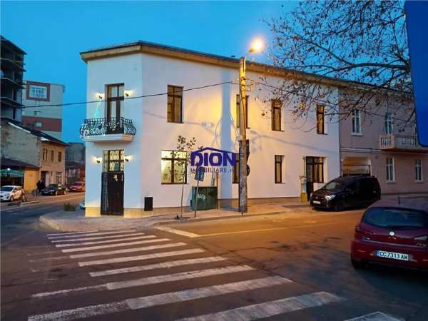 Vila moderna pretabila  clinica, office sau spatiu comercial