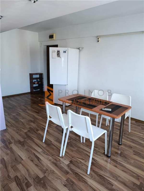 Apartament 4 camere confort 1 decomandat  zona ultracentral