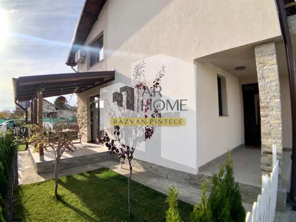 Vila de lux, 3 camere, curte proprie, zona albert, ploiesti