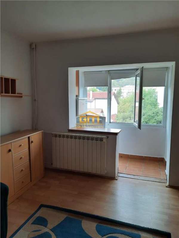 Garsoniera situata in zona traian, la etajul 3