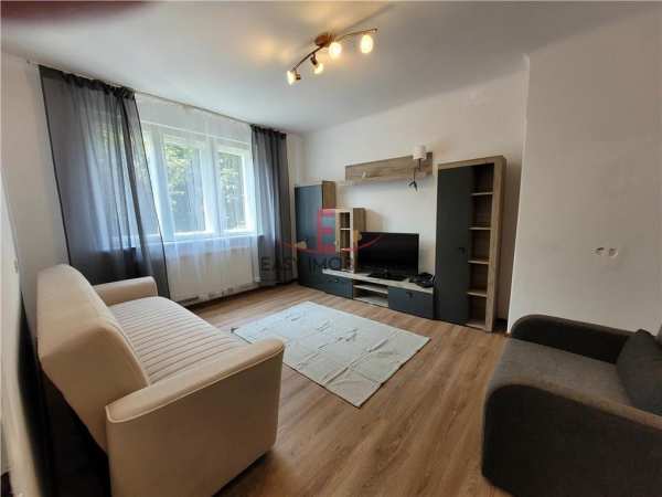 Apartament 2 camere , decomandat , moca , semi-central