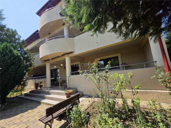 Casa p+1+m, amprenta 160 m, teren 950 mp, maracineni, dn-e85