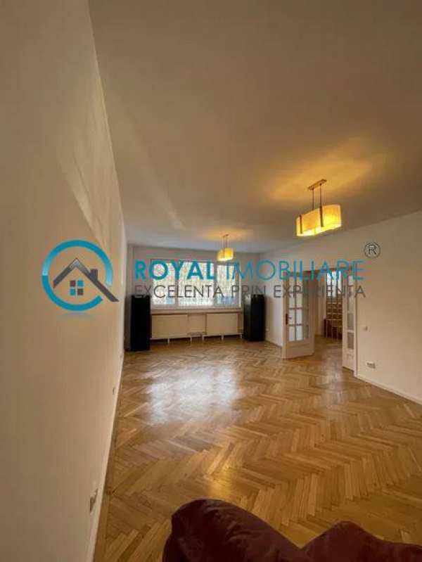 Royal imobiliare - inchiriere spatiu birouri zona bdul independentei