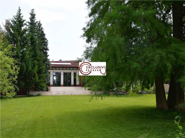 Vila superba snagov//deschidere 40 ml lac//teren 1750 mp