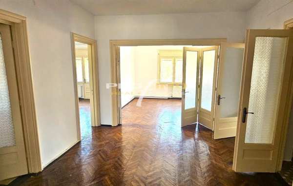 Ultracentral, apartament - birou de inchiriat 6 camere, su.144mp
